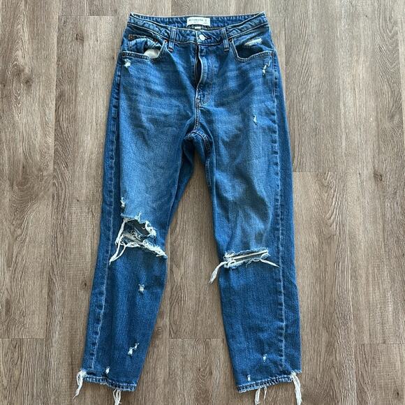 Abercrombie & Fitch Curve Love The Mom High Rise Jeans - Picture 2 of 5
